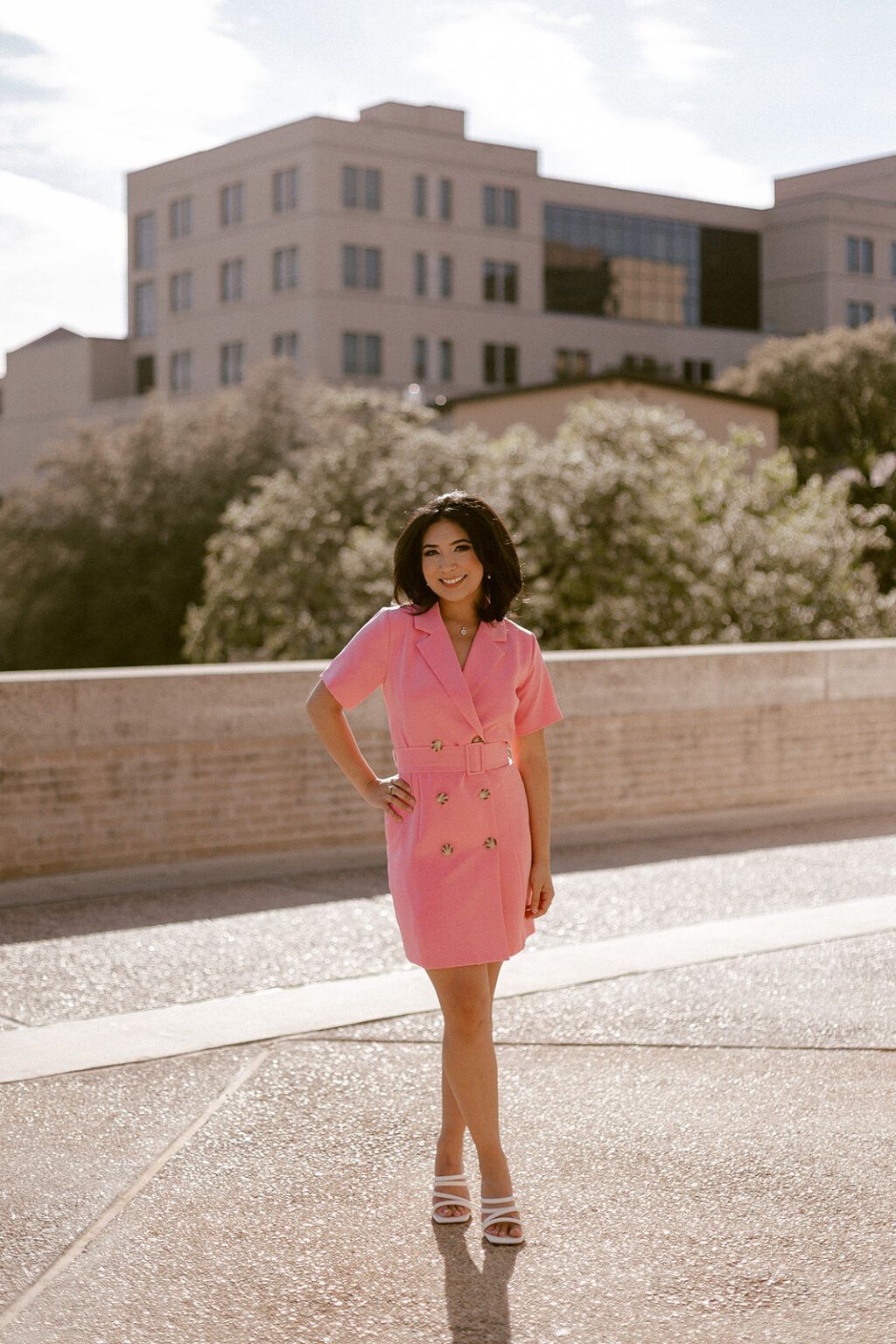 Classy and Modern Grad Photos | Texas State University in San Marcos